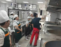 食堂厨具设备厂家告诉你食堂大香蕉啪啪设备的采购标准是怎样的